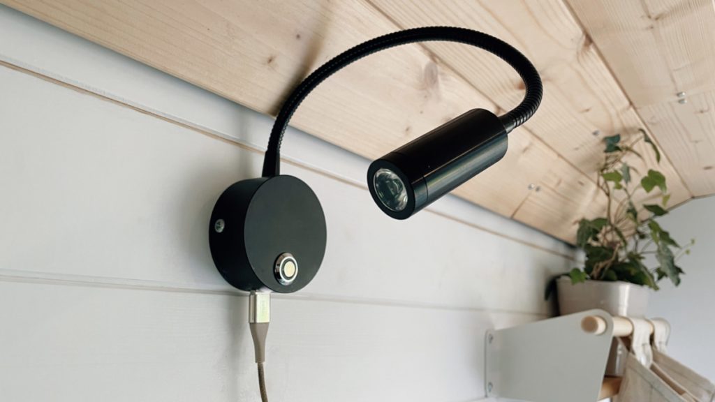 12v flexible light with touch dimming and USB for charging 12v flexible light with touch dimming and USB for charging