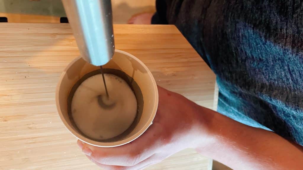 Battery milk frother, number one on the list of campervan gadget Battery milk frother, number one on the list of campervan gadget