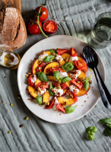 PERZIK BURATTA SALADE Camperkeuken