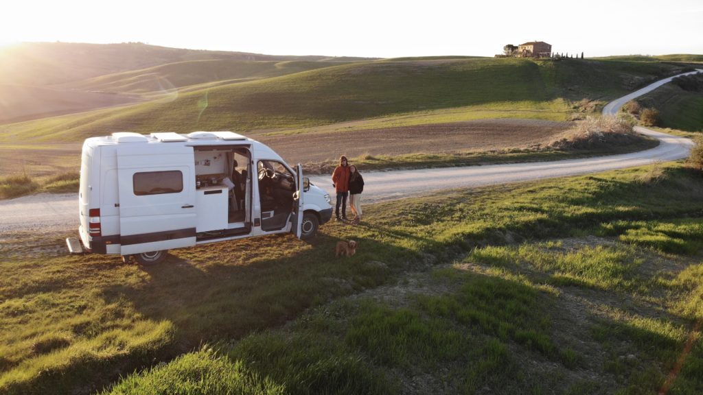 Lotte en gijs in campervan